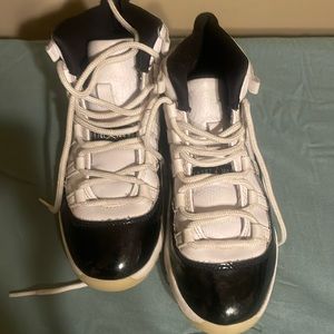 Used BOYS Jordans size 3